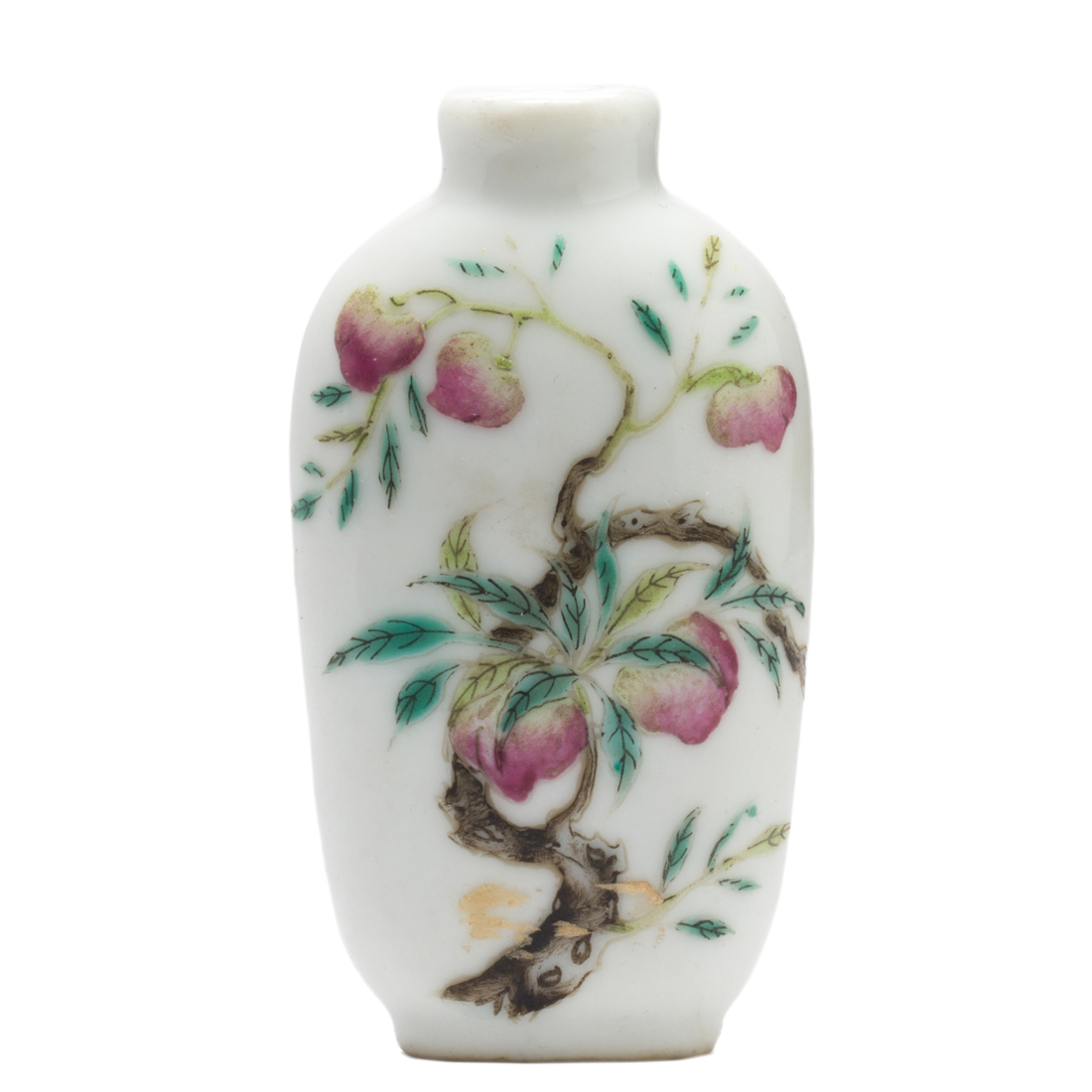 Appraisal: CHINESE FAMILLE ROSE SNUFF BOTTLE Chinese famille rose snuff bottle