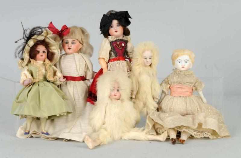 Appraisal: Lot of Bisque Dolls Description SFBJ girl with painted eyes