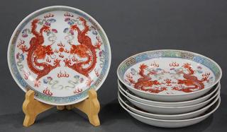 Appraisal: Six Chinese Porcelain Plates Dragons lot of Chinese enameled porcelain