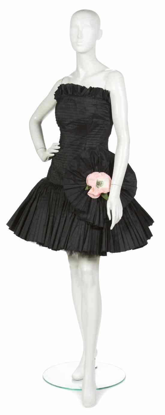 Appraisal: An Oscar de la Renta Black Taffeta Strapless Cocktail Dress