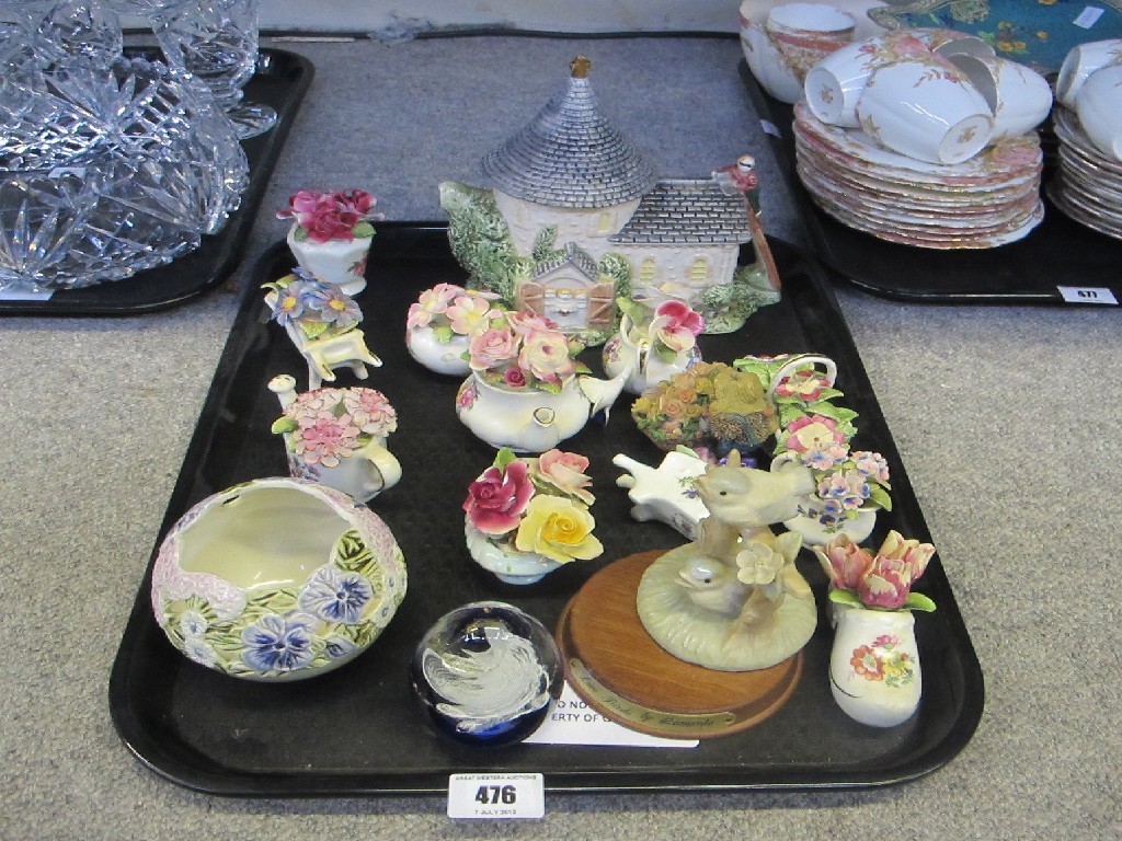 Appraisal: Tray of assorted ceramics - posies novelty teapot etc