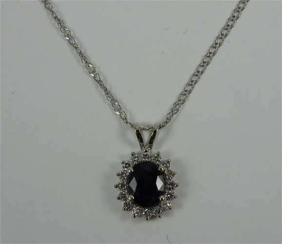 Appraisal: SAPPHIRE DIAMOND AND K GOLD PENDANT NECKLACE The white gold