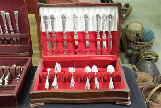 Appraisal: SET OF TOWLE STERLING SILVER FLATWARE In the Georgian pattern