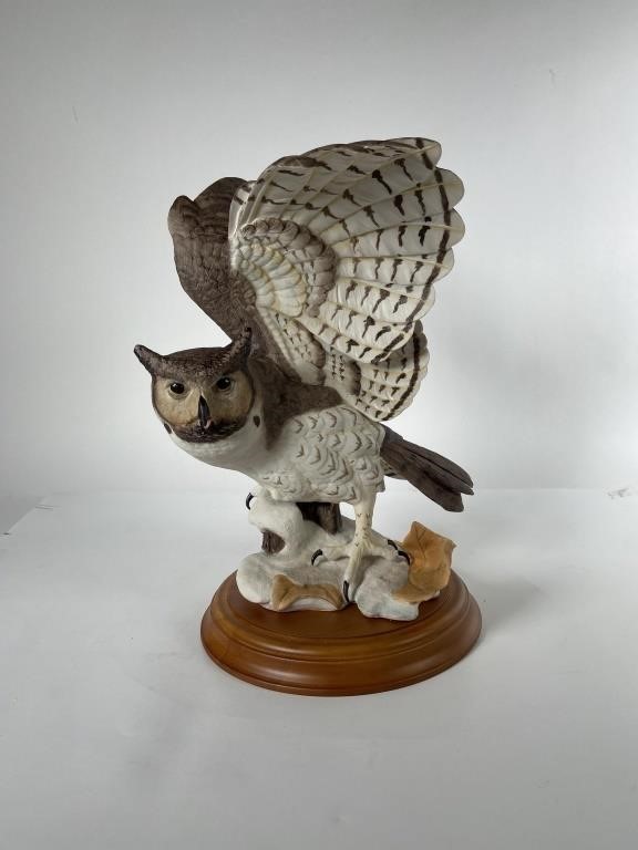 Appraisal: FRANKLIN MINT PORCELAIN THE GREAT HORNED OWLFRANKLIN MINT PORCELAIN THE