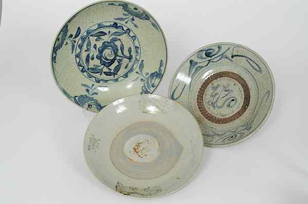 Appraisal: Korean Bowls Korea Includes three large stoneware bowls two with