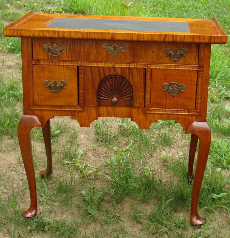 Appraisal: ELDRED WHEELER QUEEN ANNE-STYLE LOWBOY In tiger maple with marble