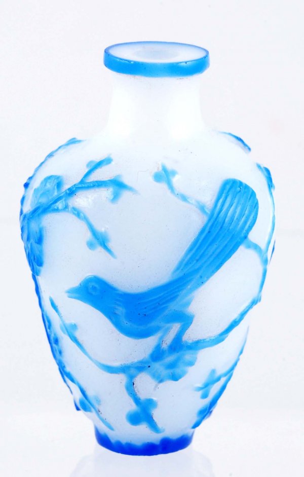 Appraisal: A Chinese Peking Glass snuff bottle Baluster form with blue