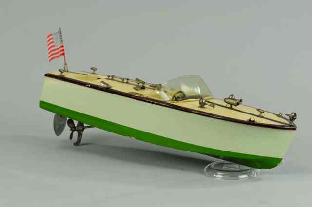 Appraisal: BATTERY OPERATED SPEED BOAT Japan made of wood classic lake