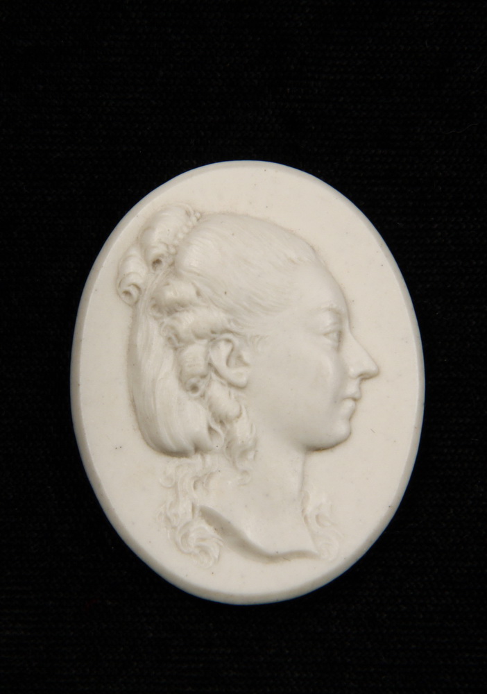 Appraisal: BISQUE PORCELAIN MEDALLION - Portrait of a Lady in profile