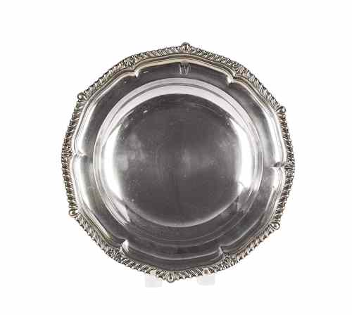 Appraisal: English silver shallow bowl - bearing the touch of Paul