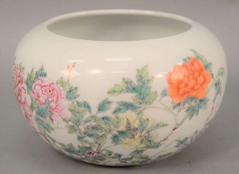 Appraisal: Chinese Republic flower bowl having blossoming painted chrysanthemums exterior and