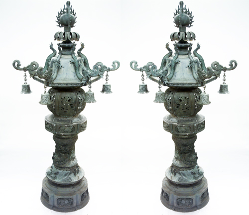 Appraisal: Monumental pair of Japanese Meiji Period bronze lanterns of sectional