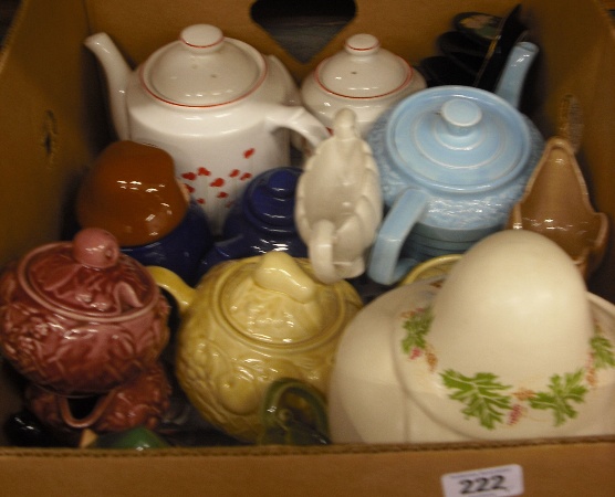 Appraisal: Collection of Wade Teapots comprising Andy Capm Tetley Tea Embossed