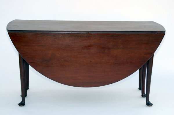 Appraisal: Queen Anne dining table Six legs with pad feet Cuban