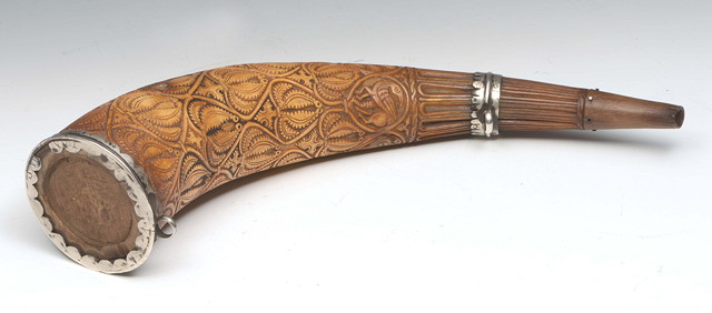 Appraisal: AN TH CENTURY SOUTHERN EUROPEAN POWDER HORN with carved stylised