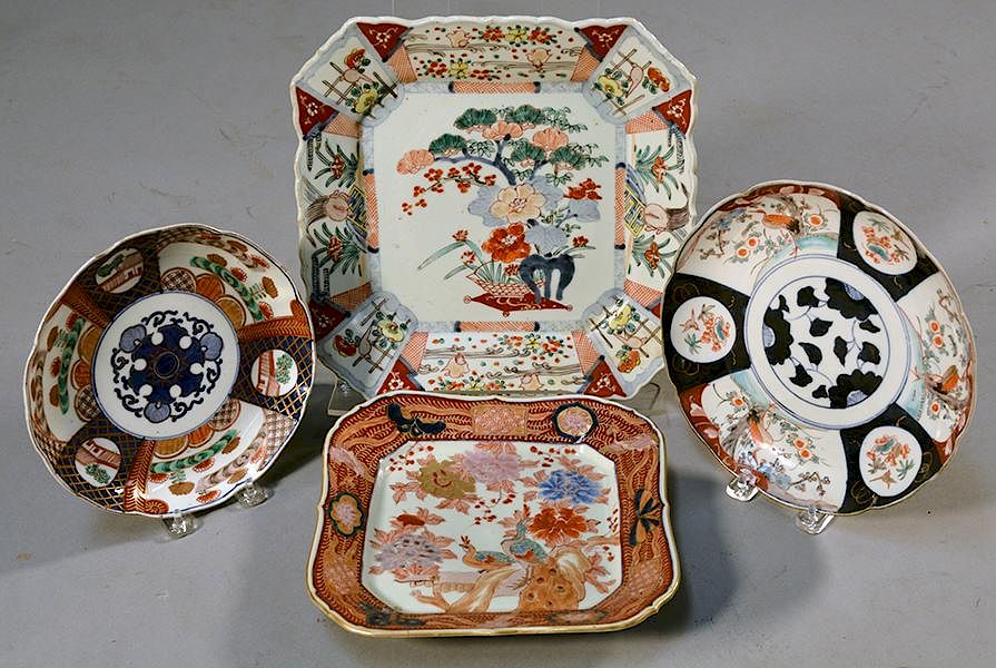 Appraisal: Four pieces of th C Japanese Imari Four pieces of