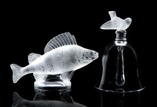 Appraisal: A Lalique frosted crystal Perch signed along the outer base