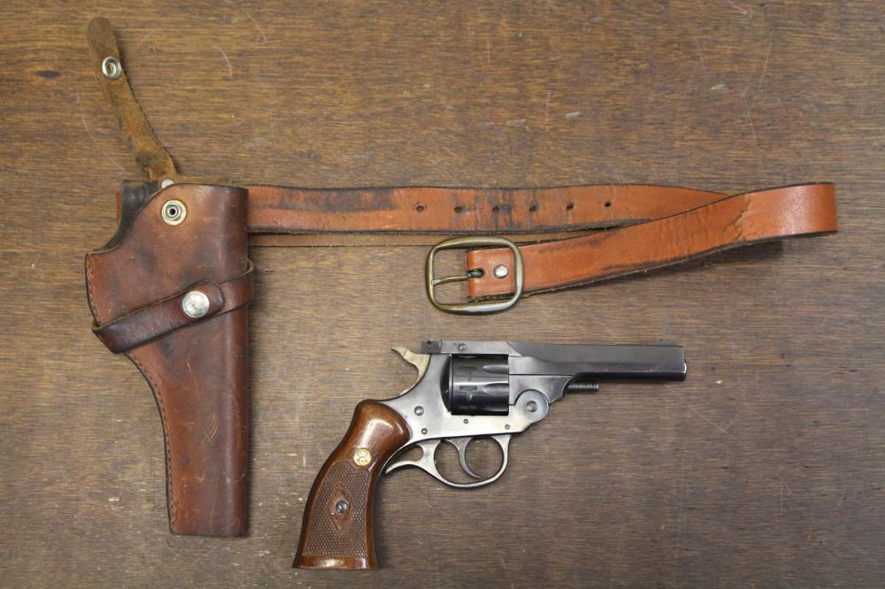 Appraisal: HARRINGTON AND RICHARDSON MODEL DOUBLE ACTION REVOLVER Lr caliber barrel