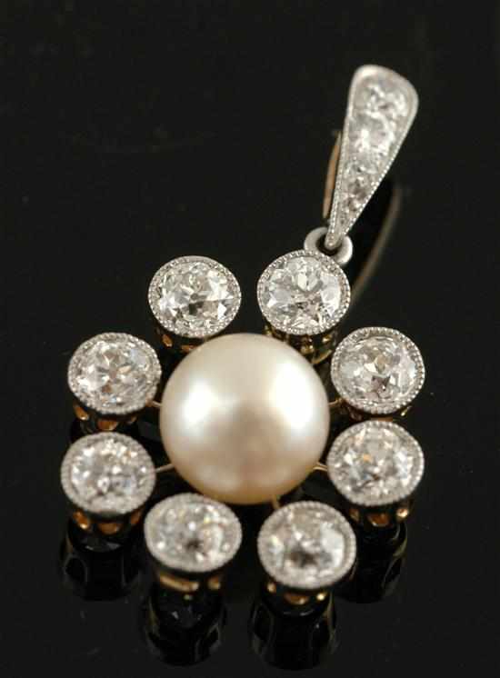 Appraisal: An Antique cultured pearl and diamond pendant The central pearl