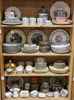 Appraisal: lot of Four shelves of Continental porcelain tableware including a