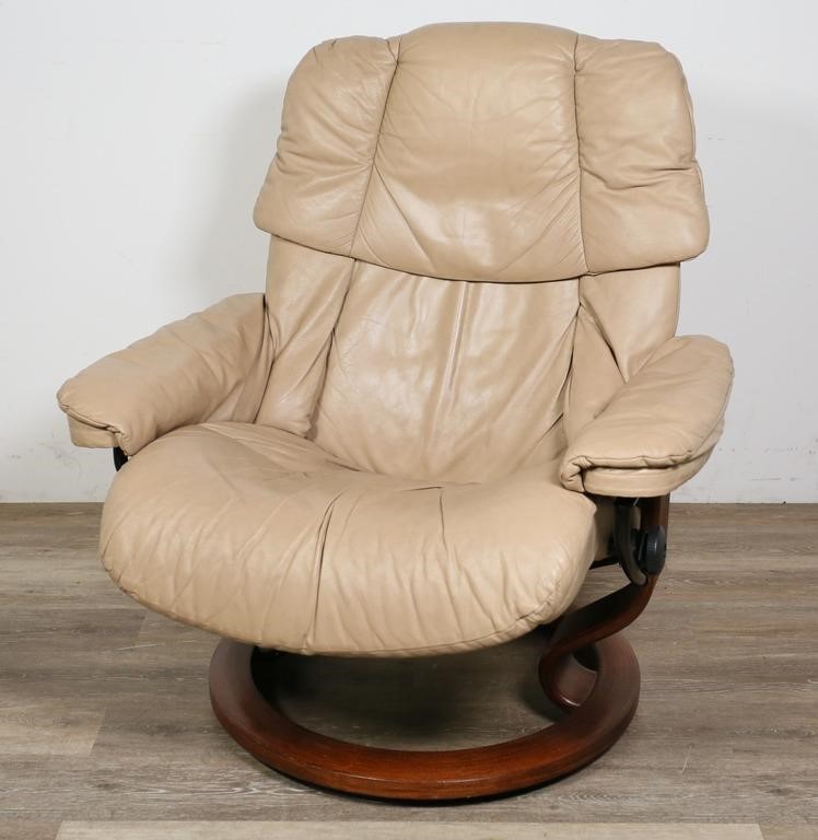 Appraisal: Ekornes Stressless Mid Century Modern lounge chair Norwegian th Century