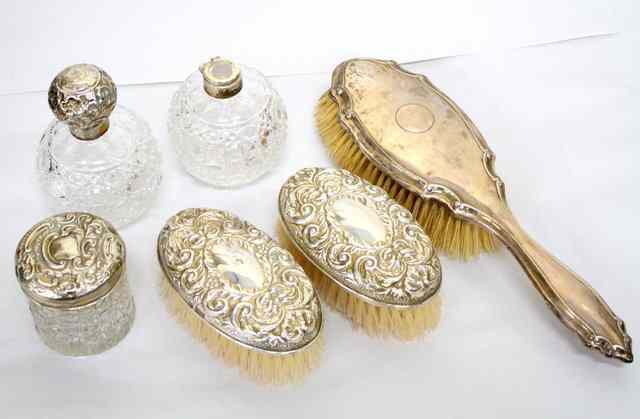 Appraisal: A QUANTITY OF SILVER ITEMS to include cut glass perfume