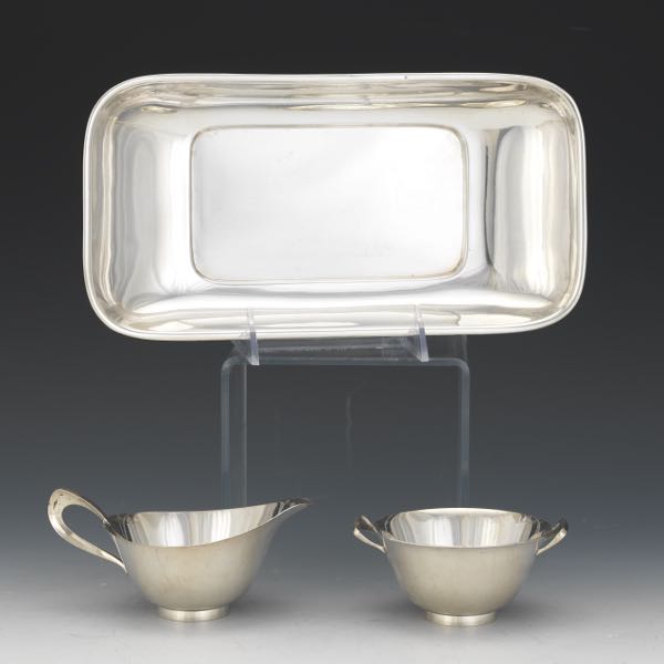 Appraisal: REED BARTON STERLING SILVER CREAMER SUGAR BOWL AND DEEP TRAY