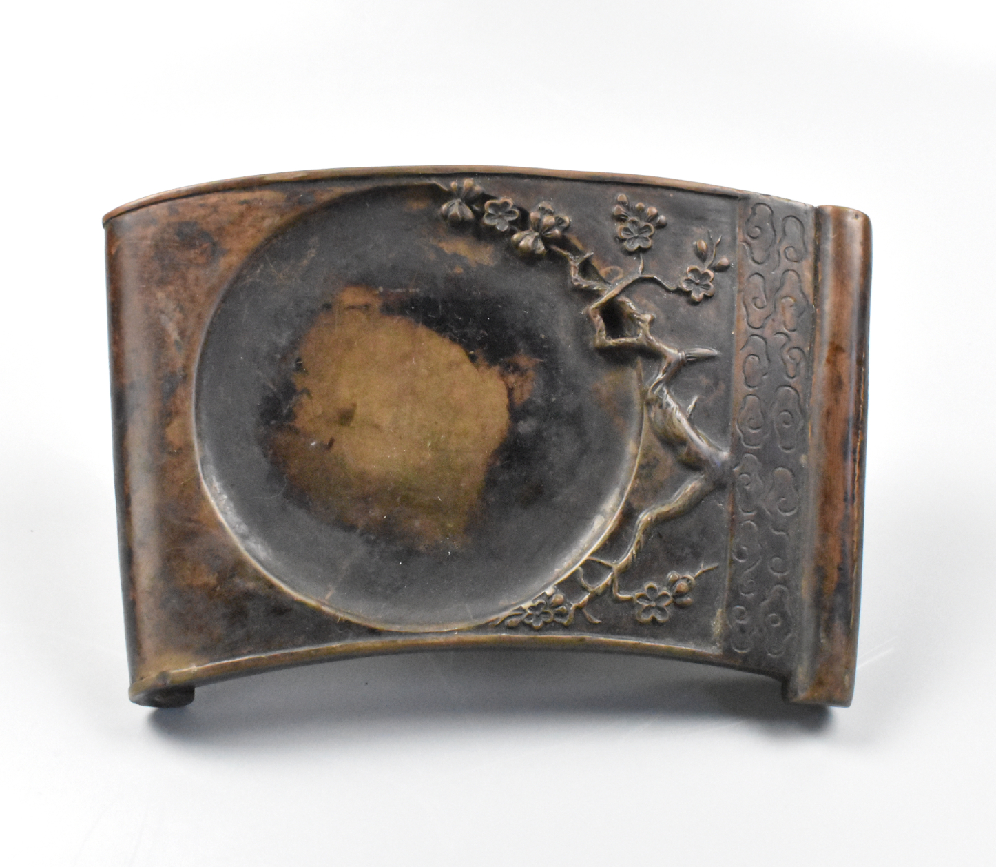 Appraisal: A Chinese inkstone dated to the Late Qing Dynasty in