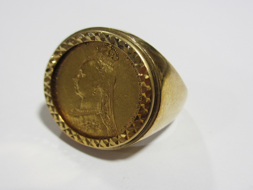 Appraisal: Jubilee head Queen Victoria sovereign dated in ct gold ring