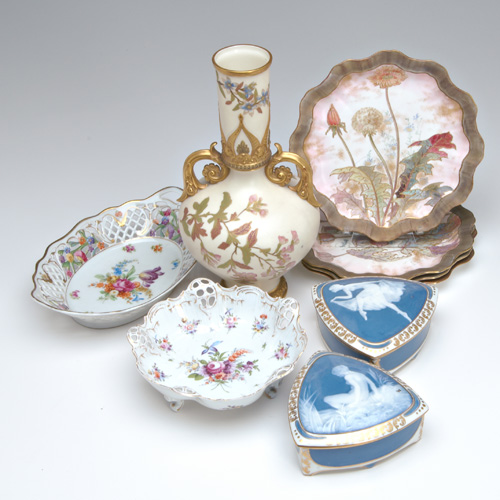 Appraisal: CONTINENTAL PORCELAIN English French and German nine pieces - pair