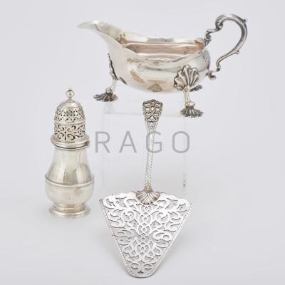 Appraisal: GEORGIAN SILVER FOR THE TABLE Fish trowel with elaborate piercings