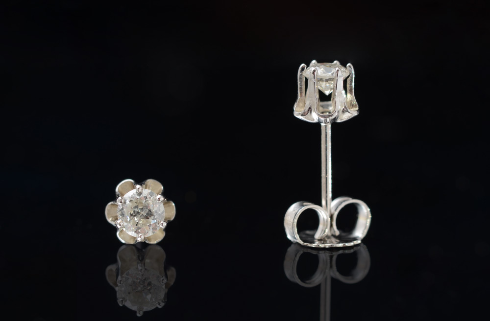 Appraisal: DIAMOND SOLITAIRE BUTTERCUP SET DIAMOND STUD EARRINGS K white gold