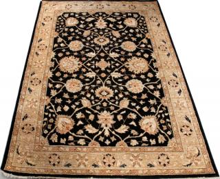 Appraisal: OUSHAK HAND WOVEN PAKISTAN CARPET OUSHAK HAND WOVEN PAKISTAN CARPET