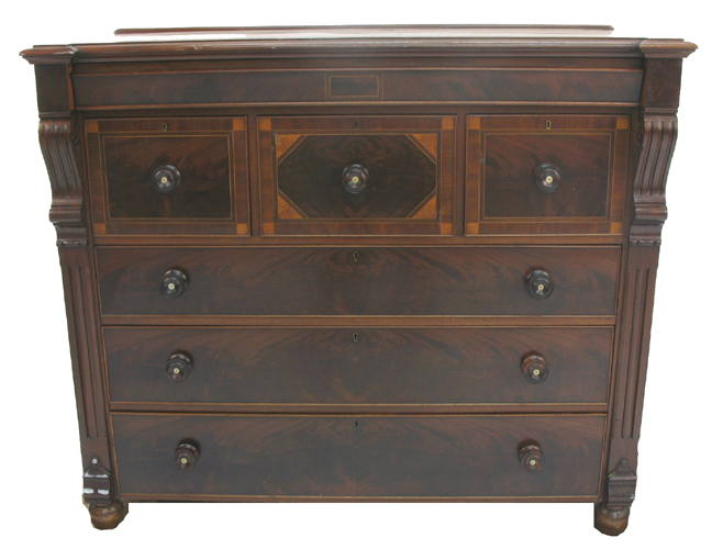 Appraisal: VICTORIAN MAHOGANY CHEST OF DRAWERS Scottish th century the front