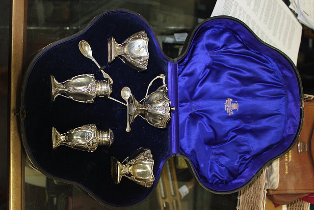 Appraisal: A HAMILTON CO SILVER CRUET SET with marks for London