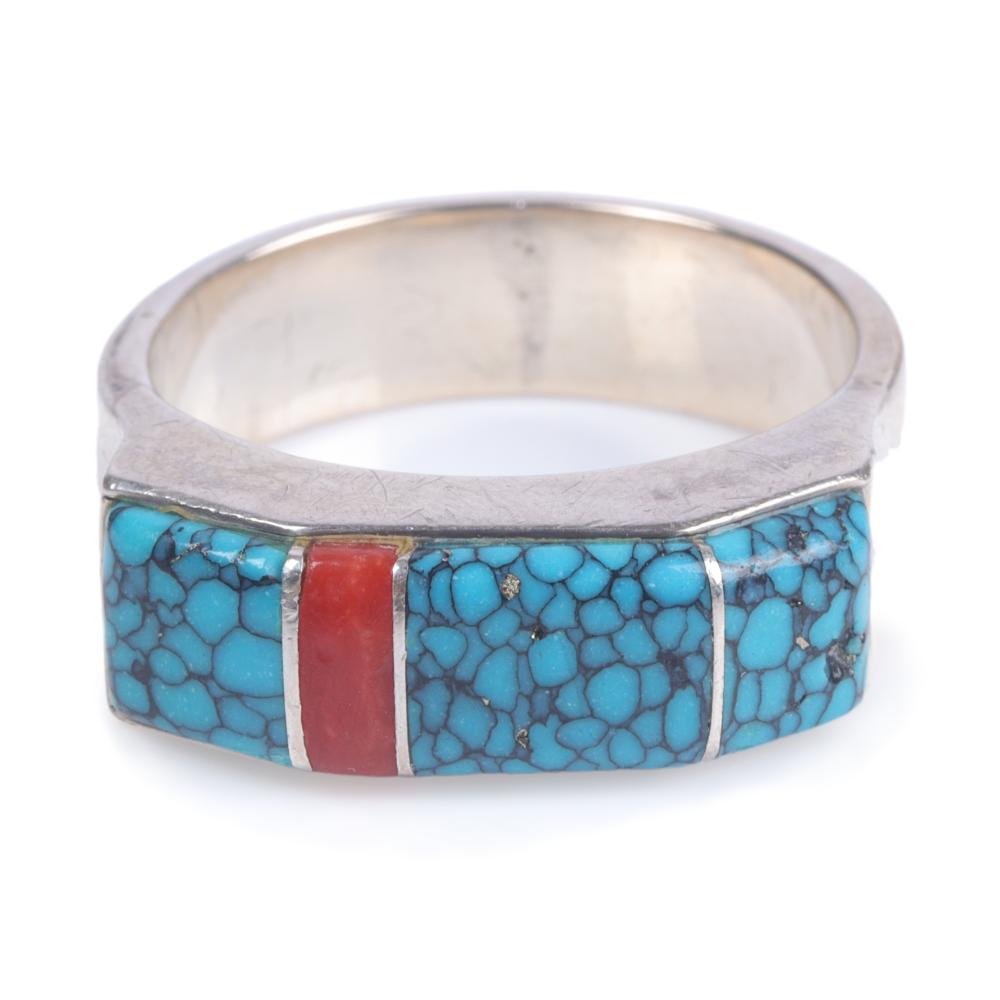 Appraisal: LEO YAZZIE NATIVE AMERICAN STERLING SILVER RING WITH INLAID SPIDER