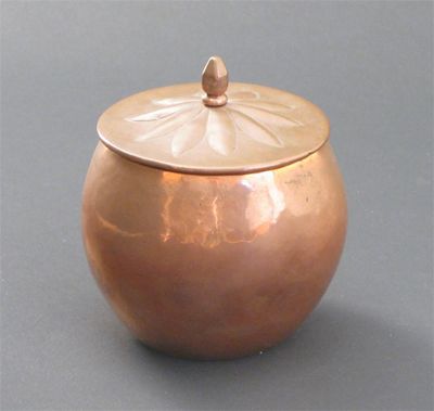 Appraisal: A Keswick School of Industrial Arts copper pot and cover