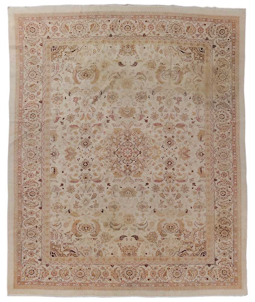 Appraisal: Oushak Carpet Turkish early th century small central medallion with