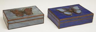 Appraisal: Pair of Orient and Flume Slag Glass Dresser Boxes th