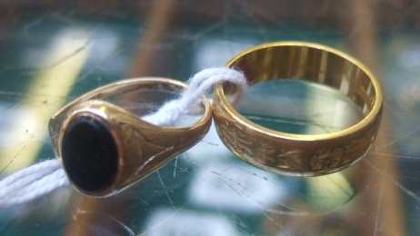 Appraisal: A ct gold wedding ring London and a ct gold