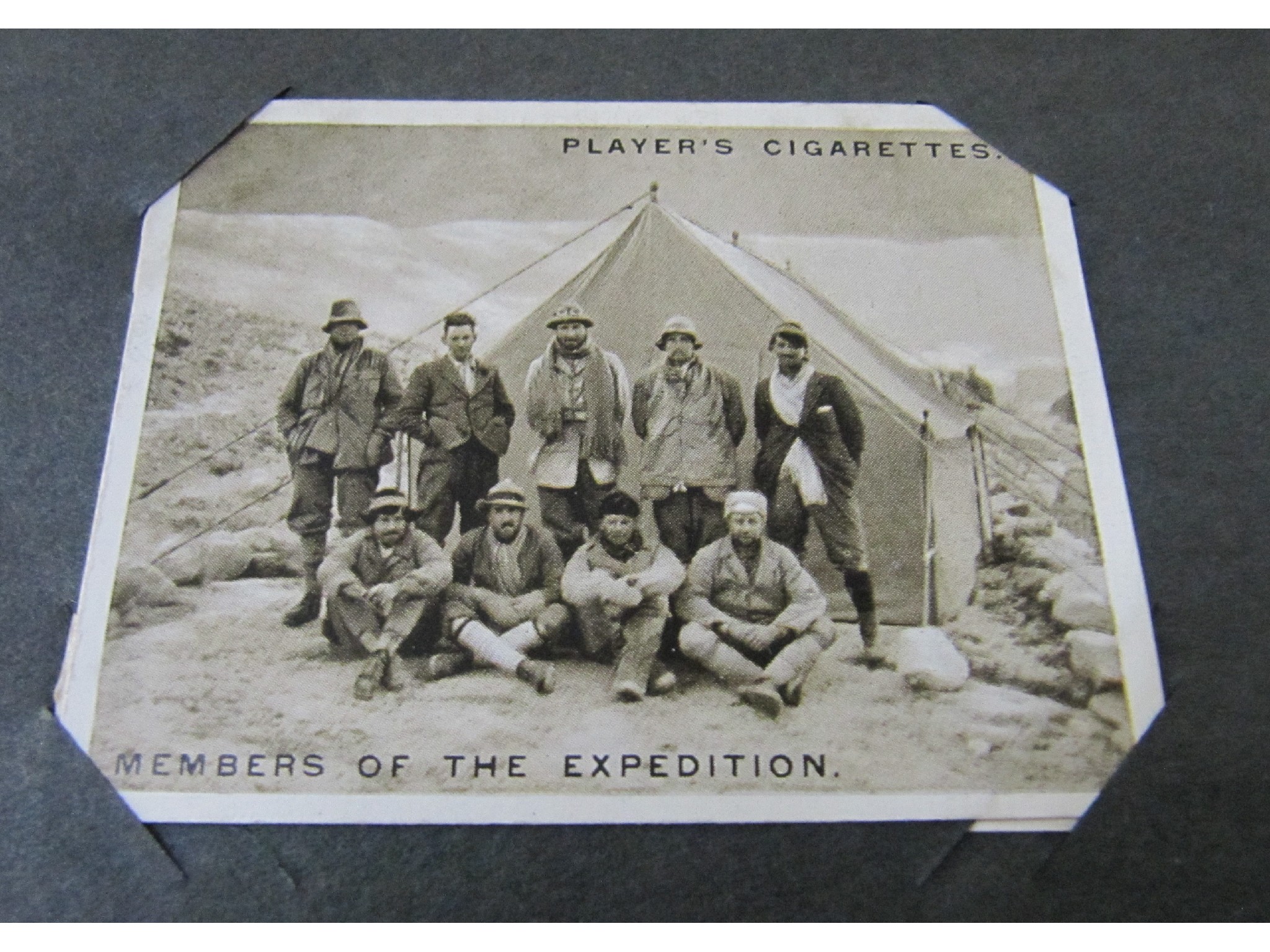 Appraisal: A lot comprising two albums of cigarette cards