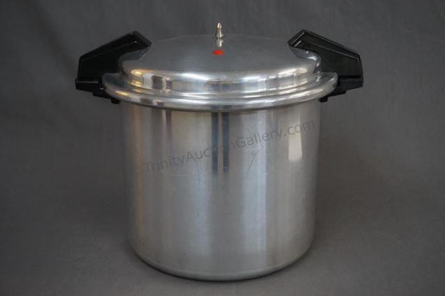 Appraisal: Mirro Stainless Steel qt Pressure Cooker Canner Complete with instructions