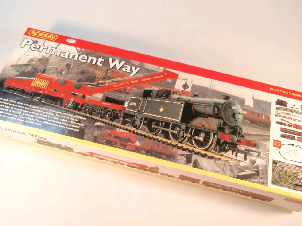 Appraisal: A modern Hornby permanent way gauge electric train set boxed