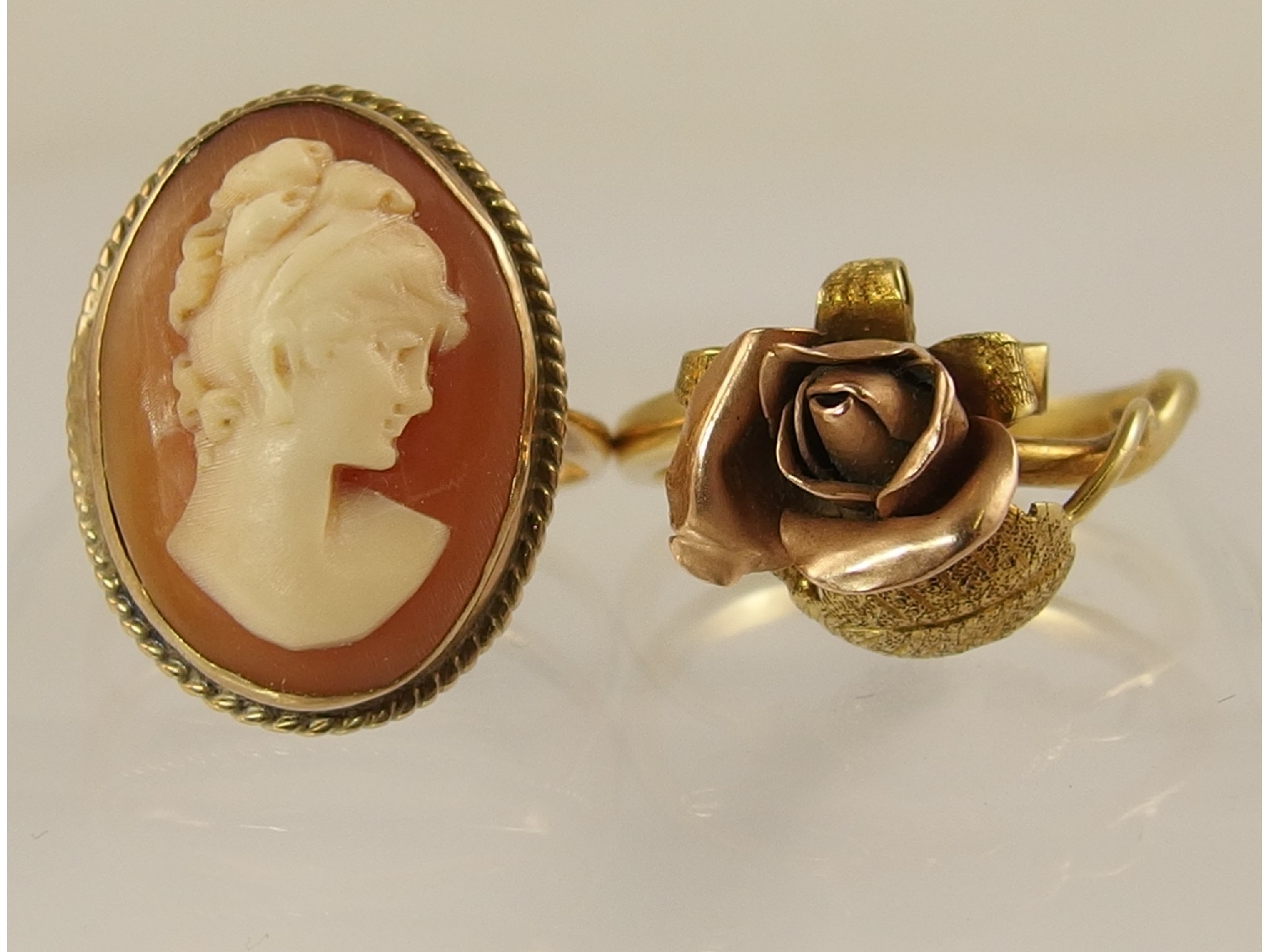 Appraisal: A ct gold rose shaped ring together with a ct