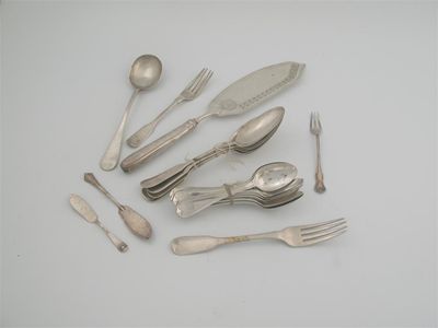 Appraisal: A miscellany of flatware including a George III fish slice