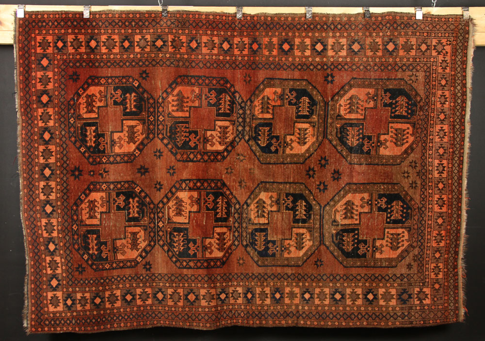 Appraisal: - Oriental Carpet Oriental carpet x Provenance From a Massachusetts