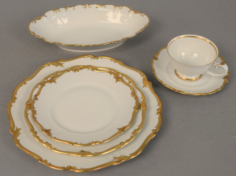 Appraisal: German china dinnerware settings for eleven with total pieces Provenance