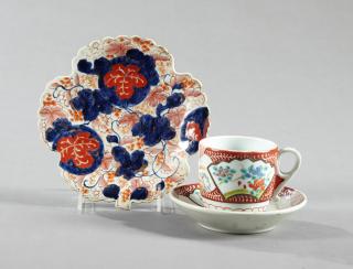 Appraisal: Three Pieces of Imari Porcelain c consisti Three Pieces of