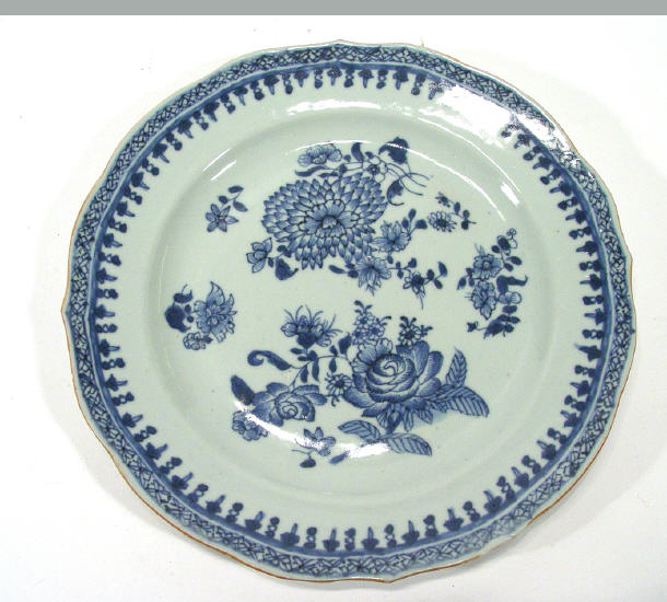 Appraisal: Early th Century Chinese export porcelain plate painted with blue