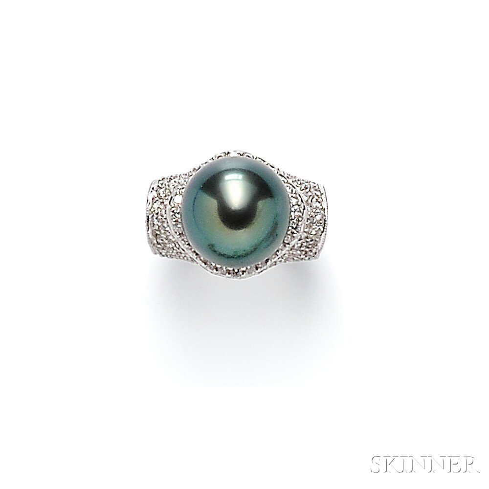 Appraisal: kt White Gold Tahitian Pearl and Diamond Ring the pearl